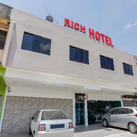 Super Oyo 89495 Rich Hotel Air Hitam Eksteriør bilde