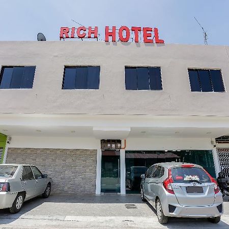 Super Oyo 89495 Rich Hotel Air Hitam Eksteriør bilde